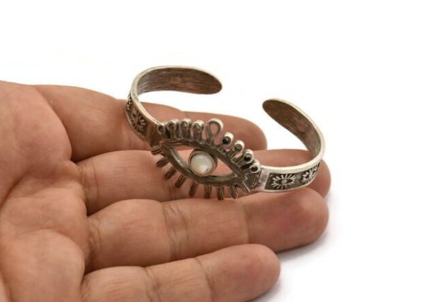 Silver Eye Cuff, Antique Silver Plated Brass Eye Shaped Bracelet Stone Setting With 1 Pad - Pad Size 6mm N1774 For Discount - Image 4